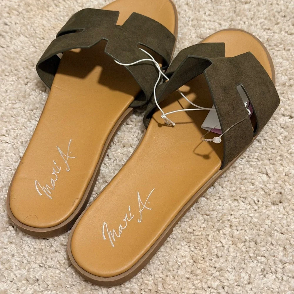 Mari A Olive Green H-Strap Slide Sandals Womens Size 8.5 M Flat Shoes
